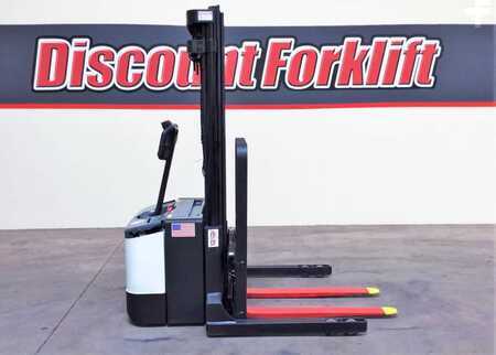 Pallet Stackers 2000  Crown WS2300-40 (1)