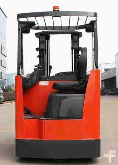 Montacargas de Pasillo Angosto 2025  Octane FBR20 (5)