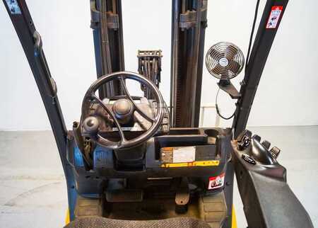 Propane Forklifts 2021  Yale GC050VX (9)