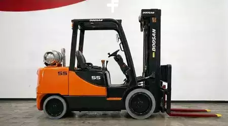 Propane Forklifts 2014  Doosan GC55C-5 (1)