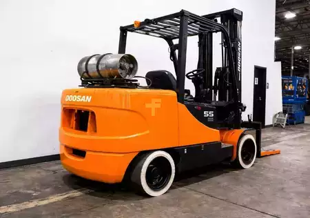 Propane Forklifts 2014  Doosan GC55C-5 (5)