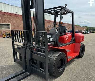 Carretilla elevadora diésel 2009  Tusk 1540D-8 (3)