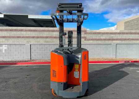 Montacargas de Pasillo Angosto 2016  Toyota 9BRU23 (4)