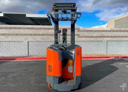 Montacargas de Pasillo Angosto 2016  Toyota 9BRU23 (4)