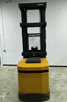 Horizontal order picker 2004  CAT Lift Trucks NOR30P (4)