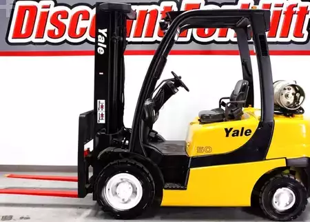 Propane Forklifts 2016  Yale GP050LX (2)