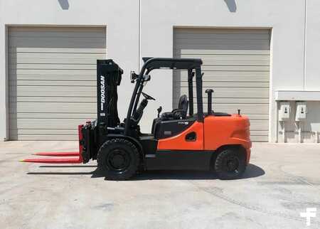 Carretilla elevadora diésel 2024  Doosan D35S-7 (2)