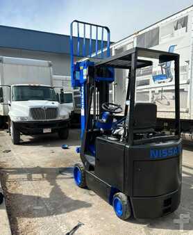 Montacargas Eléctrico (4 ruedas) 2004  Nissan CYGM02L28S (4)