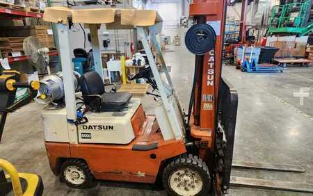 Propane Forklifts 1982  Datsun CPF02 (1)