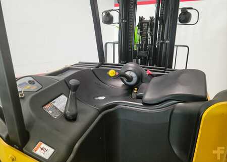 Stackers stand-on 2018  Yale ESC040AD (9)