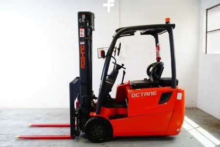 Montacargas Eléctrico (3 ruedas) 2023  Octane FB20S (2)