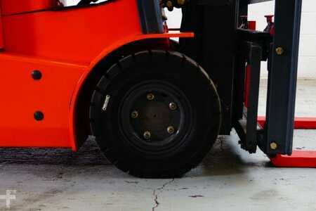 Montacargas Eléctrico (3 ruedas) 2023  Octane FB20S (4)