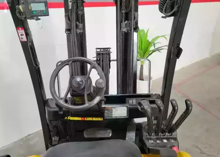 4-Wheel Electric 2017  Yale ERC050VG (9)