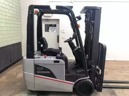 3-Wheel Electric 2008  Nissan TX35 (1)