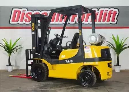 Propane Forklifts 2019  Yale GP050MX (8)