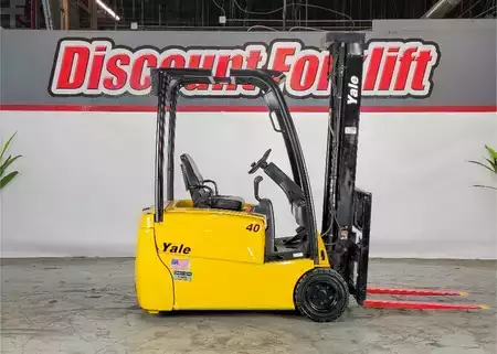Montacargas Eléctrico (3 ruedas) 2019  Yale ERP040VT (1)