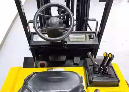 4-Wheel Electric 2016  Yale ERC050VG EE Rated (9)