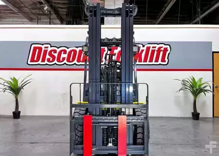 Propane Forklifts 2026  Lift Hero CPYD30-XL (3)