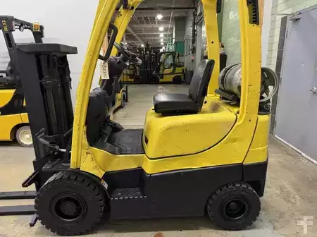Propane Forklifts 2017  Hyster H30FT (2)