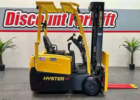 Montacargas Eléctrico (3 ruedas) 2020  Hyster J30XNT (1)