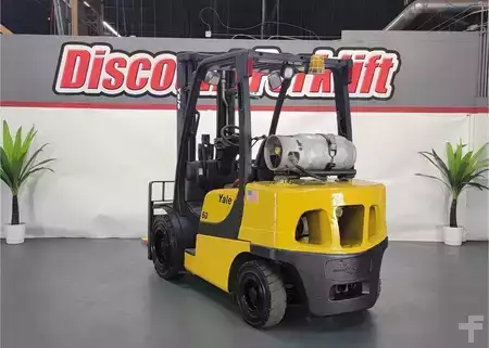 Propane Forklifts 2016  Yale GP060VX (8)