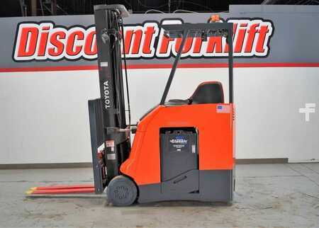 Apilador Hombre a Bordo 2018  Toyota 8BNCU15 (2)