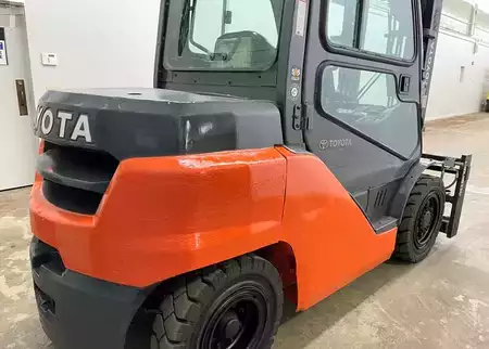 Diesel Forklifts 2020  Toyota 8FD40U (6)