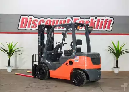 Montacargas diésel 2021  Toyota 8FDU25 (8)