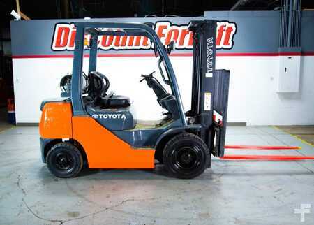 Propane Forklifts 2008  Toyota 8FGU25 (1)