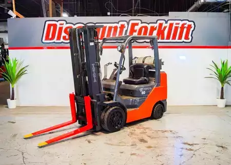 Propane Forklifts 2011  Toyota 8FGCU30 (3)