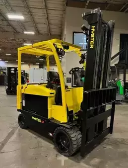 Montacargas Eléctrico (4 ruedas) 2016  Hyster E120XN (4)