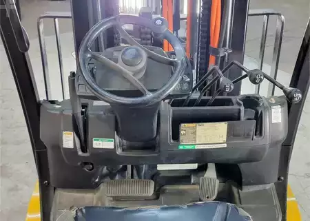 Propane Forklifts 2019  Yale GC080VXBCS (9)