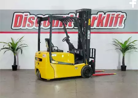 Montacargas Eléctrico (3 ruedas) 2020  Yale ERP040VT (7)