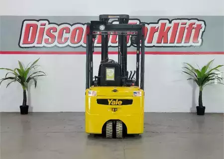 Montacargas Eléctrico (3 ruedas) 2020  Yale ERP040VT (4)