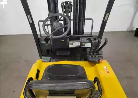 Montacargas Eléctrico (3 ruedas) 2020  Yale ERP040VT (9)