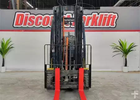 Propane Forklifts 2019  Yale GC080VXBCS (3)