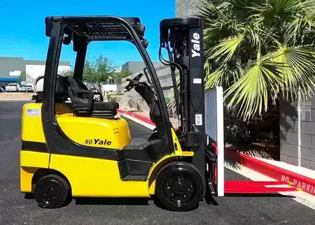 Propane Forklifts 2020  Yale GC060VX (1)