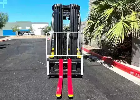 Propane Forklifts 2020  Yale GC060VX (8)