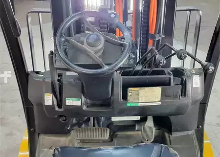 Propane Forklifts 2018  Yale GC080VXBCS (9)