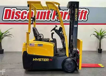 Montacargas Eléctrico (3 ruedas) 2020  Hyster J30XNT (1)