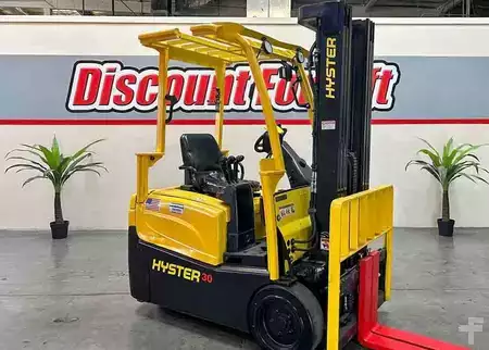 Montacargas Eléctrico (3 ruedas) 2020  Hyster J30XNT (5)