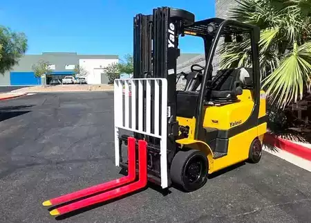 Propane Forklifts 2019  Yale GC060VX (4)