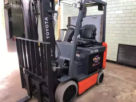 4-Wheel Electric 2018  Toyota 8FBCU32 (7)