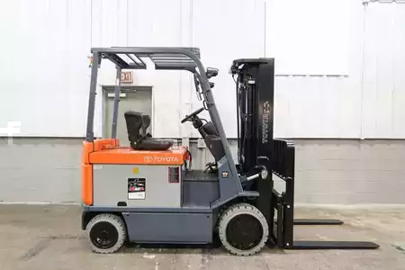 4-Wheel Electric 2018  Toyota 7FBCU35 (1)