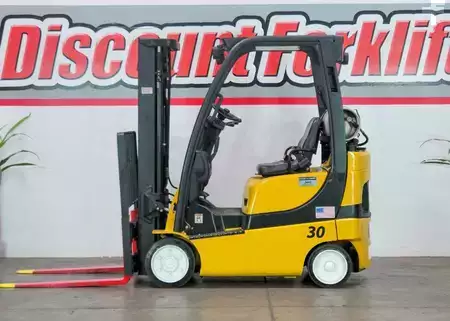 Propane Forklifts 2017  Yale GC030VX (2)