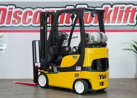 Propane Forklifts 2017  Yale GC030VX (8)