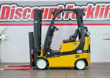 Propane Forklifts 2017  Yale GC030VX (2)