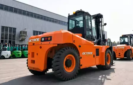 Montacargas Eléctrico (4 ruedas) 2026  Octane FB160 (3)