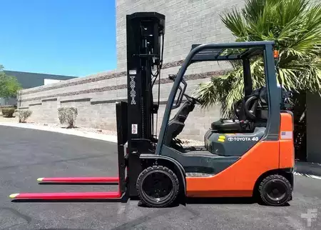 Propane Forklifts 2019  Toyota 8FGCU20 (2)