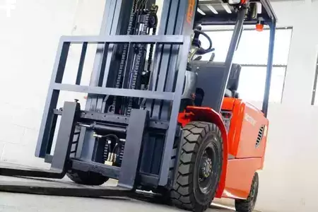 Montacargas Eléctrico (4 ruedas) 2026  Octane FB15 (9)